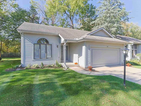 1911 Creekwood Dr, South Bend, IN 46635