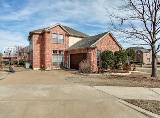 509 Prestwick Cir, Garland, TX 75044