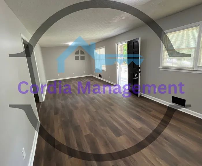 3128 Bouldercrest Rd — Photo 2