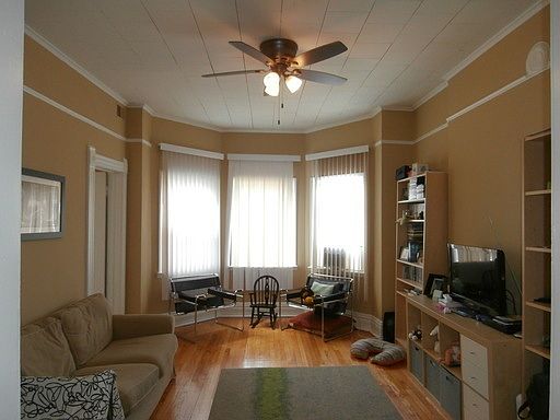 2nd image of 1801 W School St APT 01