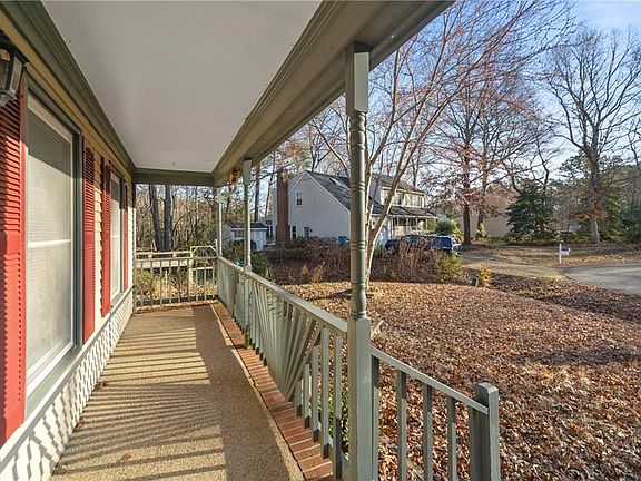 5th image of 102 Chatham Ct