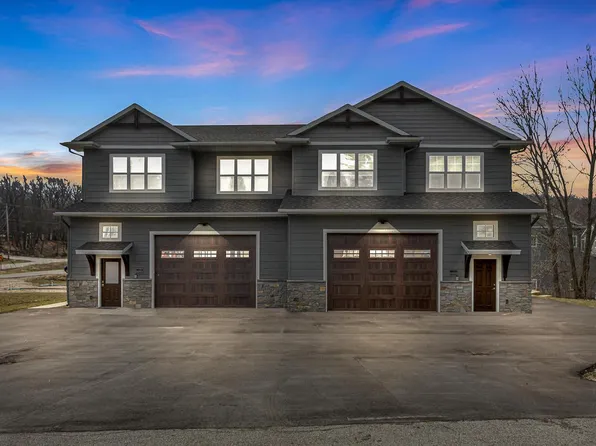 W5715 Summit Woods LANE #22, Plymouth, WI 53073