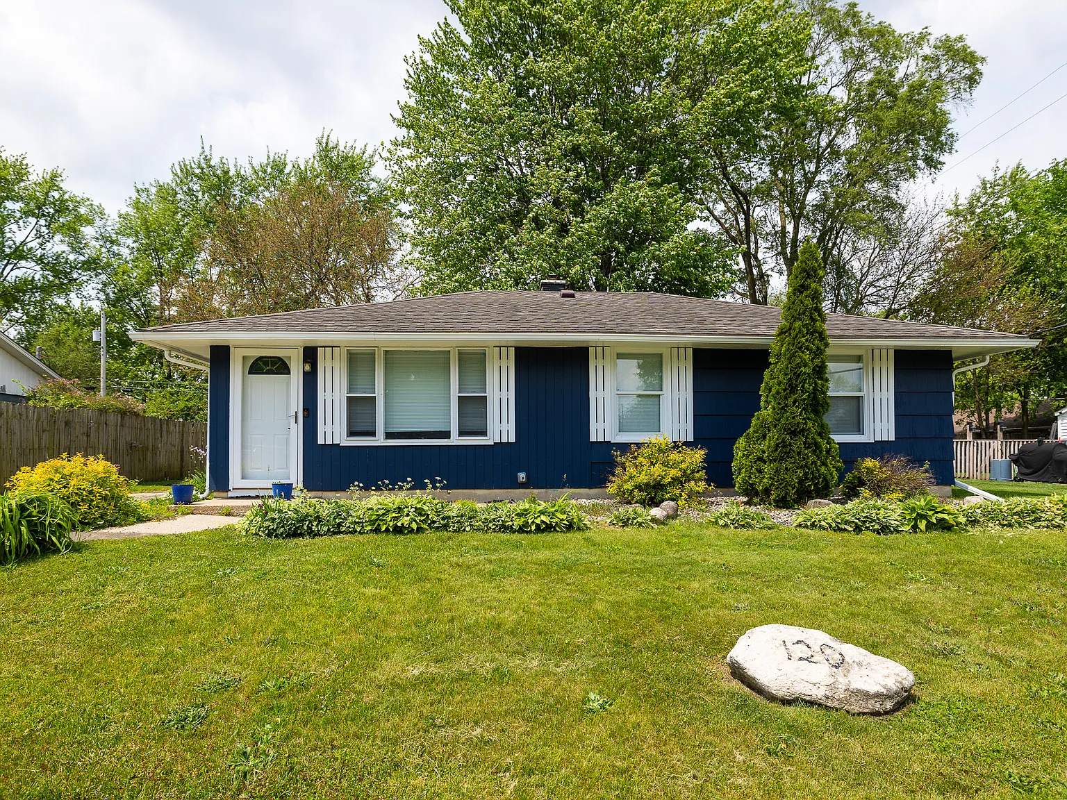 2 bed, $2,790 — Photo 1