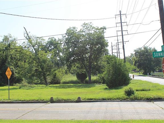 4th image of 626 W 18th St