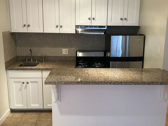 4th image of 101 Broderick St #206