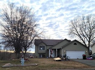 1587 Summit Ave, Saint Paul Park, MN 55071
