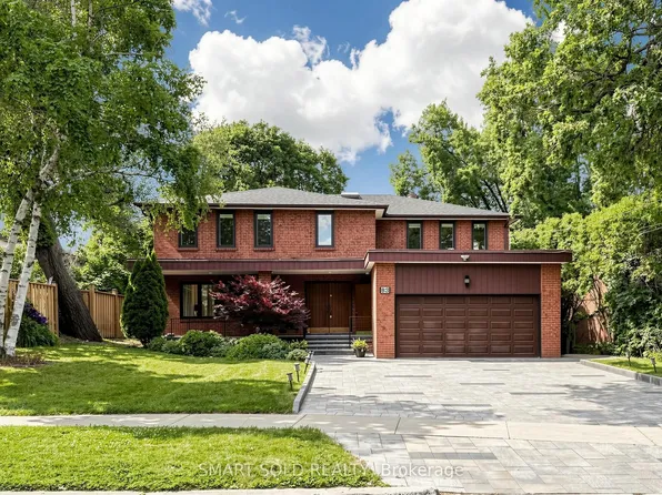 83 Fisherville Rd, Toronto, ON M2R 3C1