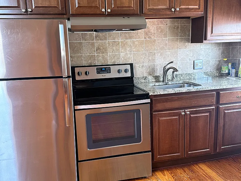 21 Fuller St #3 — Photo 3