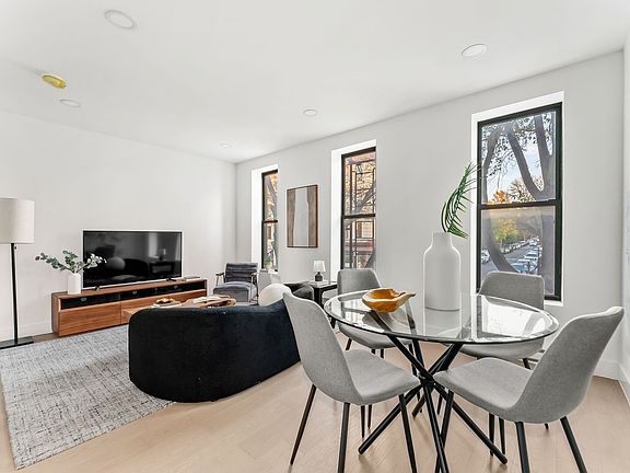 3rd image of 484A 7th Ave #2
