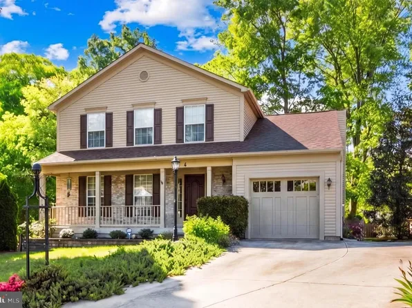 5 Lawhorn Rd, Stafford, VA 22554