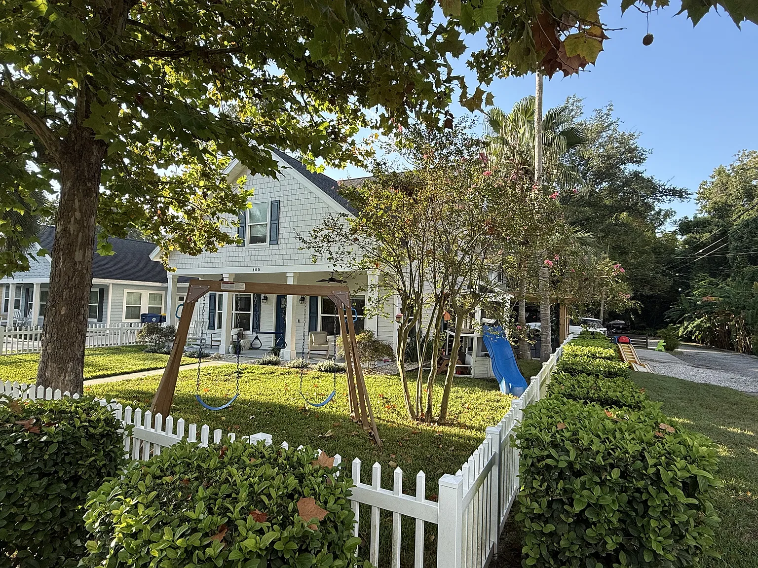 400 Elm St — Photo 3