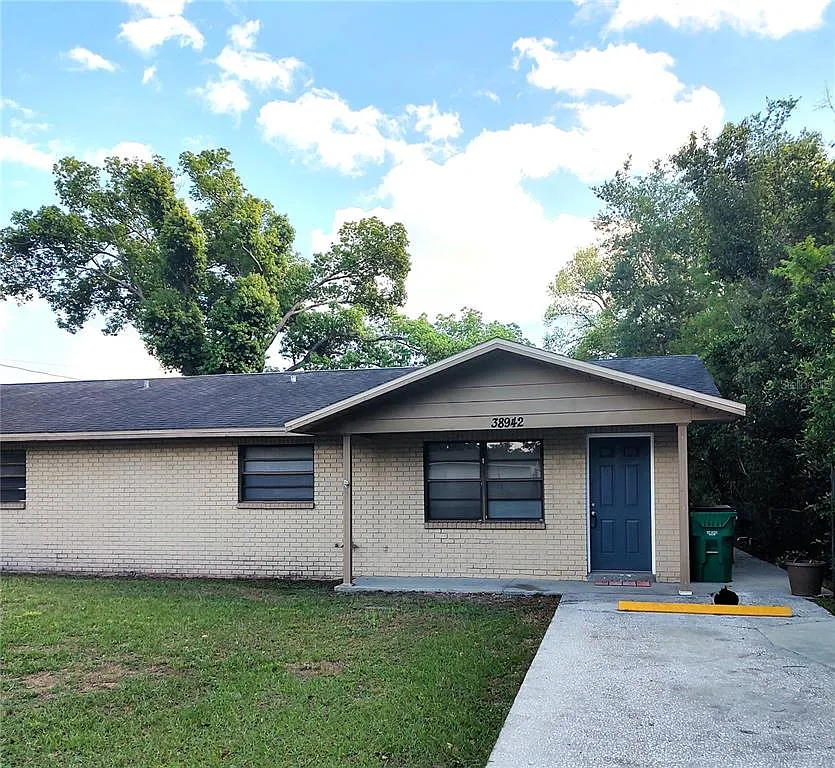 2 bed, 1.0 bath, 850 sqft, $1,400 — Photo 1