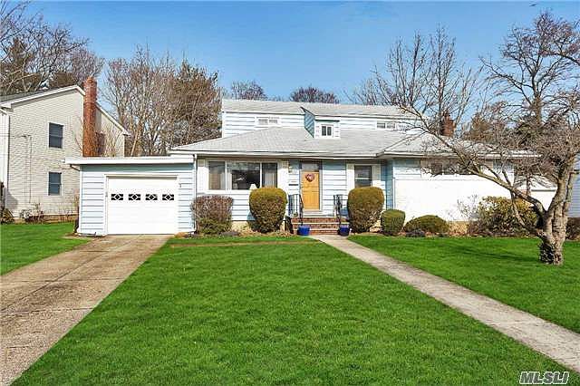 1st image of 110 Nassau Dr