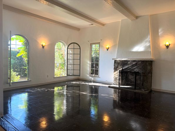 3255 La Clede Ave #1