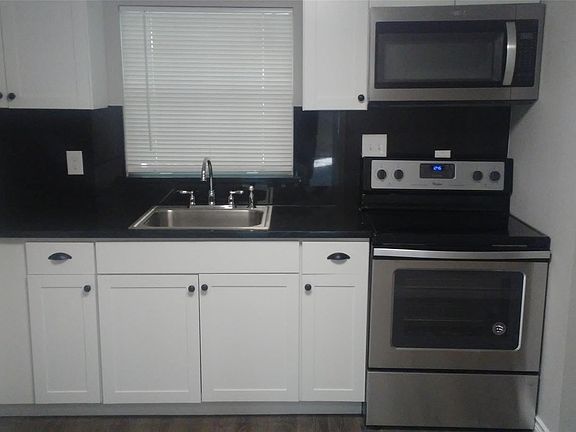 2nd image of 1410 Joplin Ave