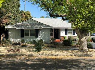 7026 McLennan Ave, Van Nuys, CA 91406