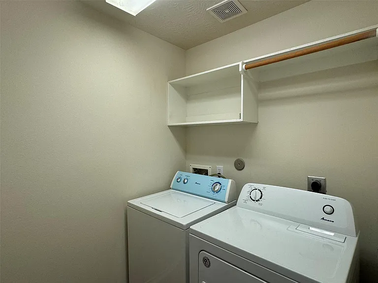 11515 Jacinth Ct — Photo 35