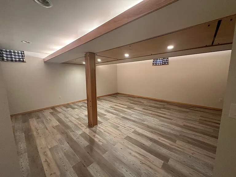 Family room LL