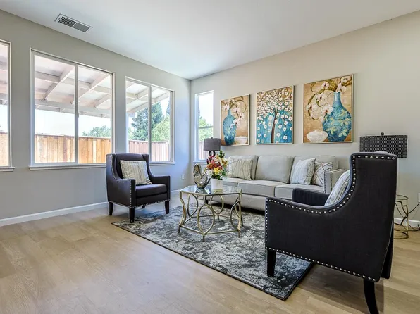 2335 Cypress Dr, Tracy, CA 95377