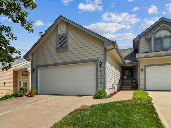 4719 71st St, Urbandale, IA 50322