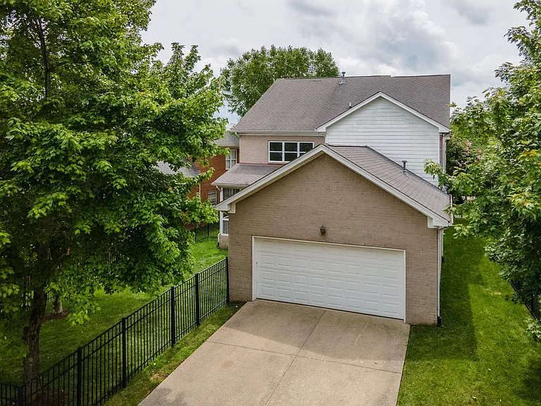 340 Wandering Cir — Photo 48