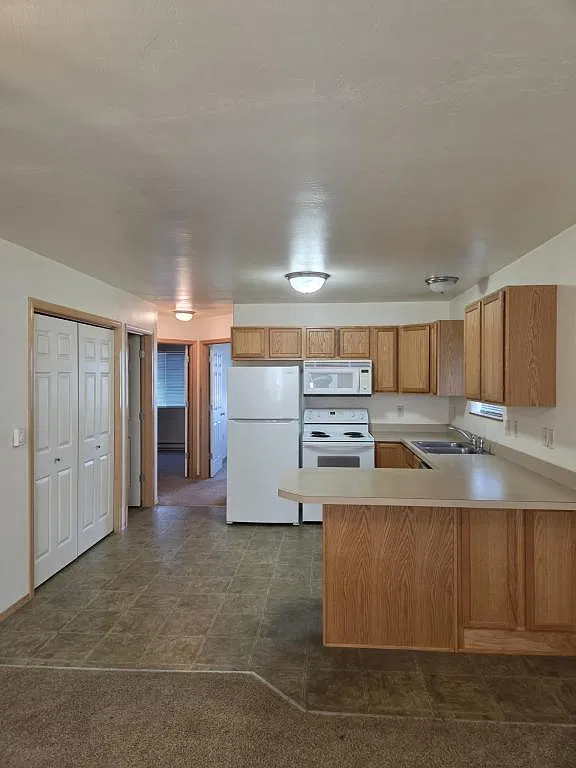 114 E Dudley #4 — Photo 3
