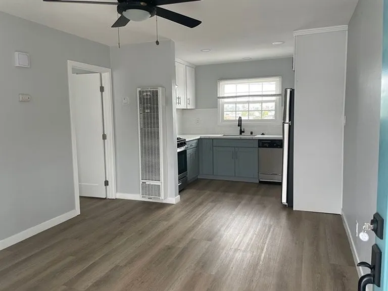 4615-4623 Georgia St — Photo 8