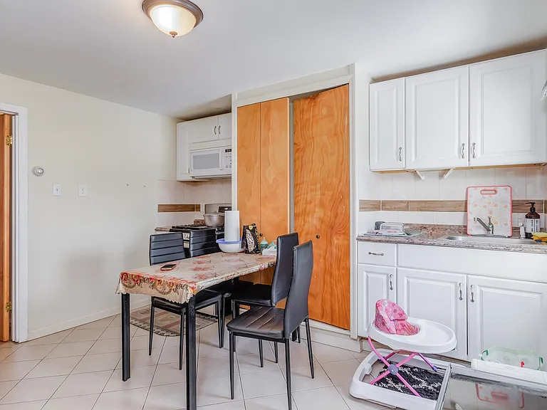 77 Wallis Ave #2 — Photo 1