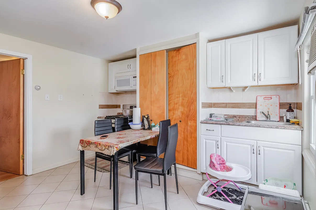 77 Wallis Avenue 2