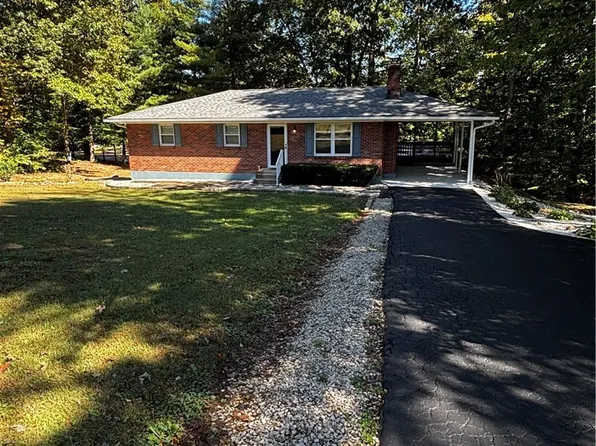 518 S Gobbler Knob Road, Pekin, IN 47165