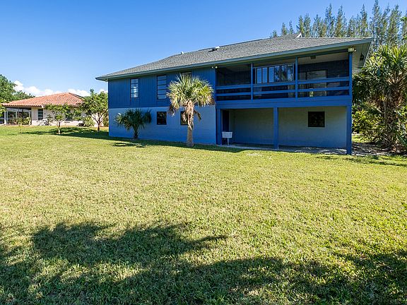 4th image of 3043 Poinciana Cir