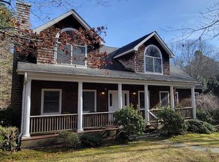 36 Corbett Dr, East Quogue, NY 11942