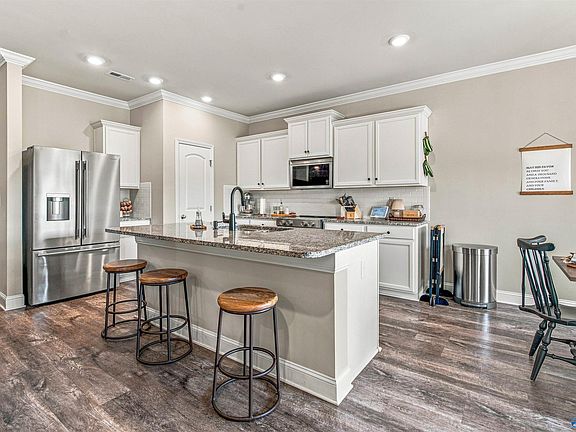 3rd image of 15229 Craft Ln