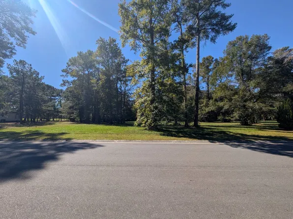 161 Pilot House Dr, Wallace, NC 28466