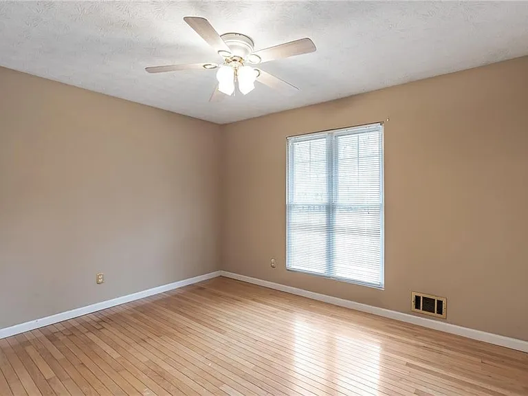 131 Arrowood Ln — Photo 27