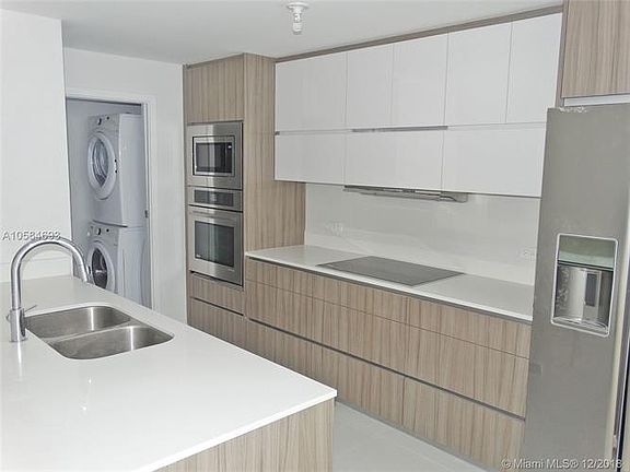 4th image of 600 NE 27th St APT 703