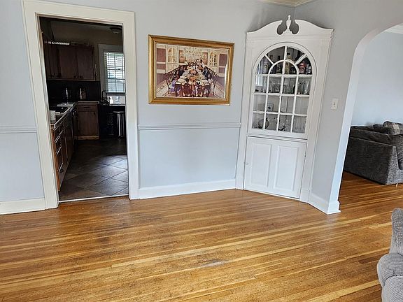 4th image of 1223 Lincoln Ave