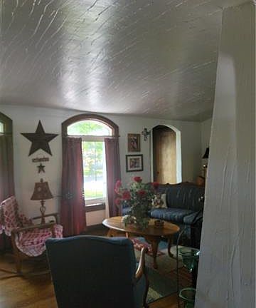 4th image of 1106 S Liberty Dr