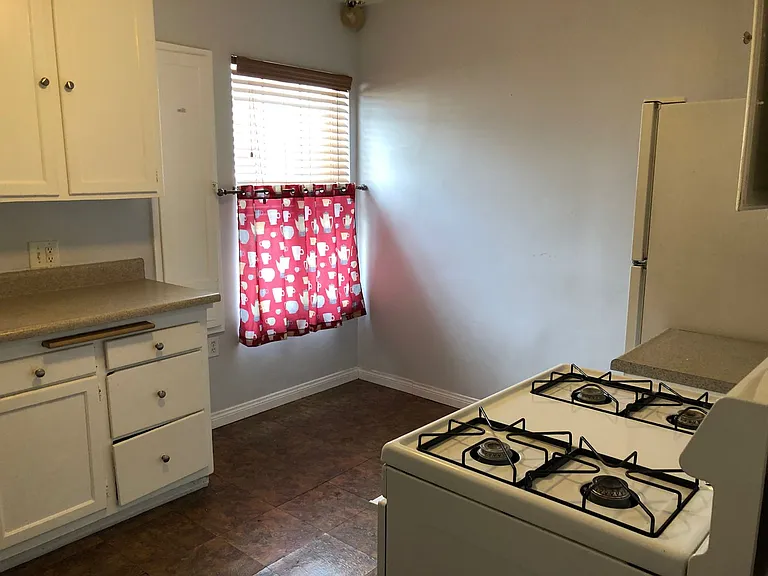 5448 Kinston Ave — Photo 10