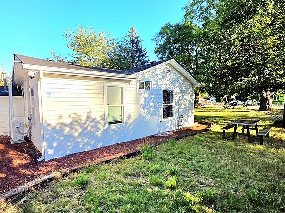 5th image of 7807 SE Ogden St