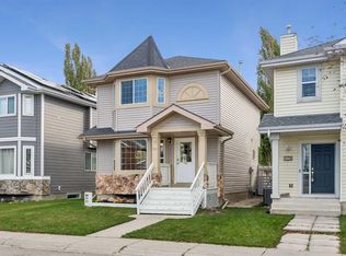 180 N Chaparral Ridge Cir SE, Calgary, AB T2X 3M6