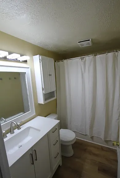 215 N College Ave — Photo 20