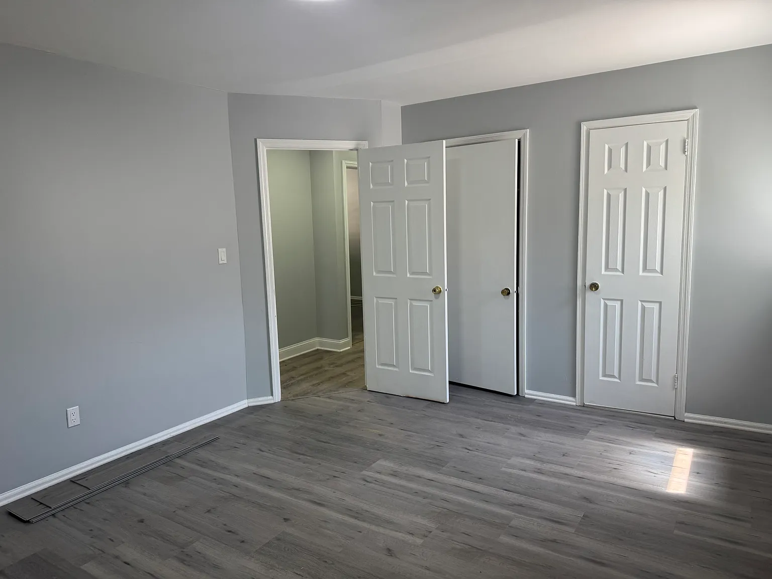 3 bed, 1.5 bath, 2000 sqft, $2,800 — Photo 2