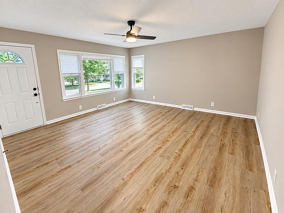 5th image of 1218 E Farragut St