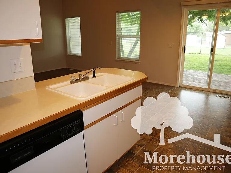 5505 S Adonis Pl — Photo 15