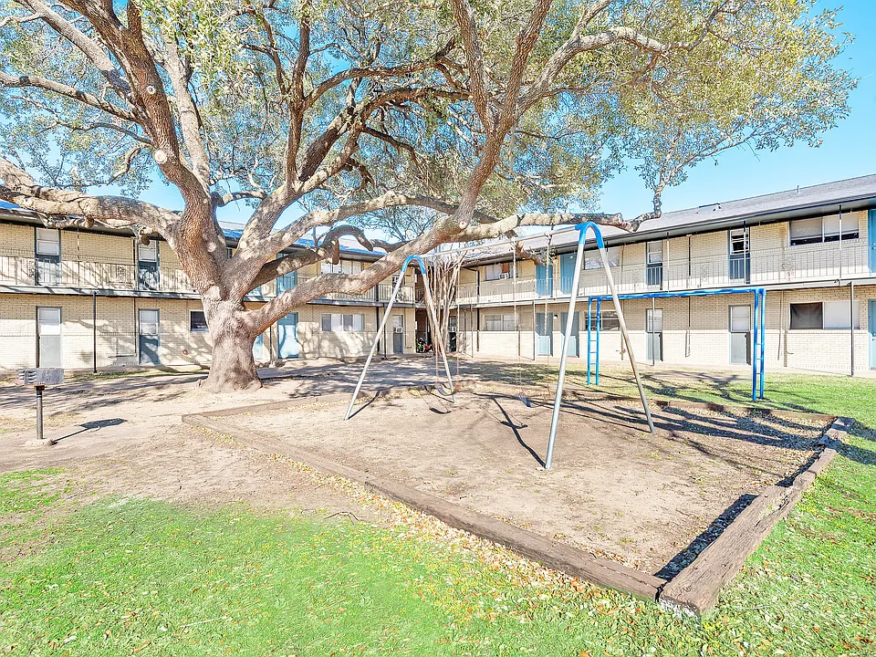 Orchard Hills Apartments Playground