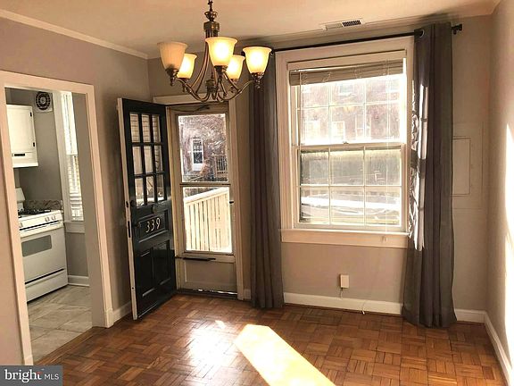 5th image of 1300 S Barton St Unit 339