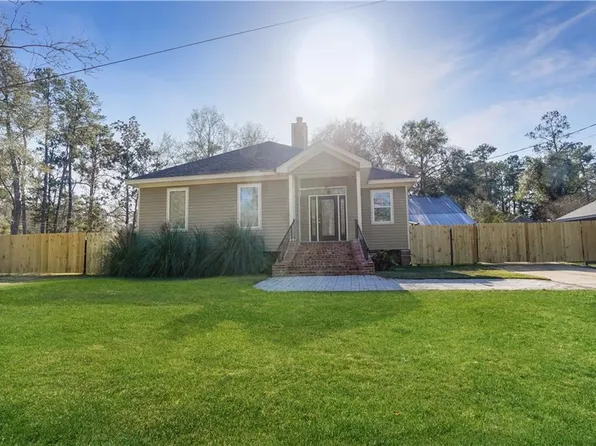 1608 Destin St, Mandeville, LA 70448