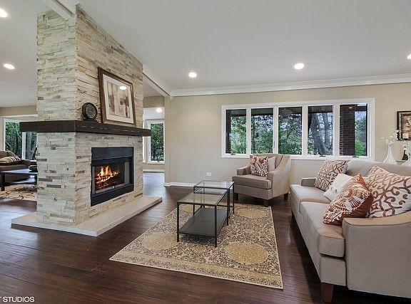 3rd image of 2121 Woodland Ln N