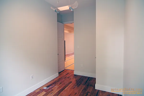 Rented by aptsandlofts.com | media 73